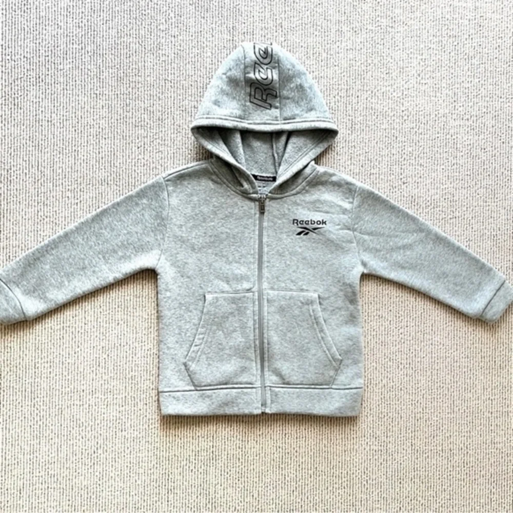 Reebok Boys 4T Hoodie NWOT sweatshirt zip up front grey never worn